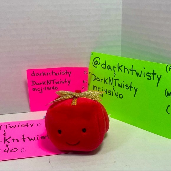 BNWT Jellycat I am Festive Folly Present Plush/Ornament - Picture 2 of 9